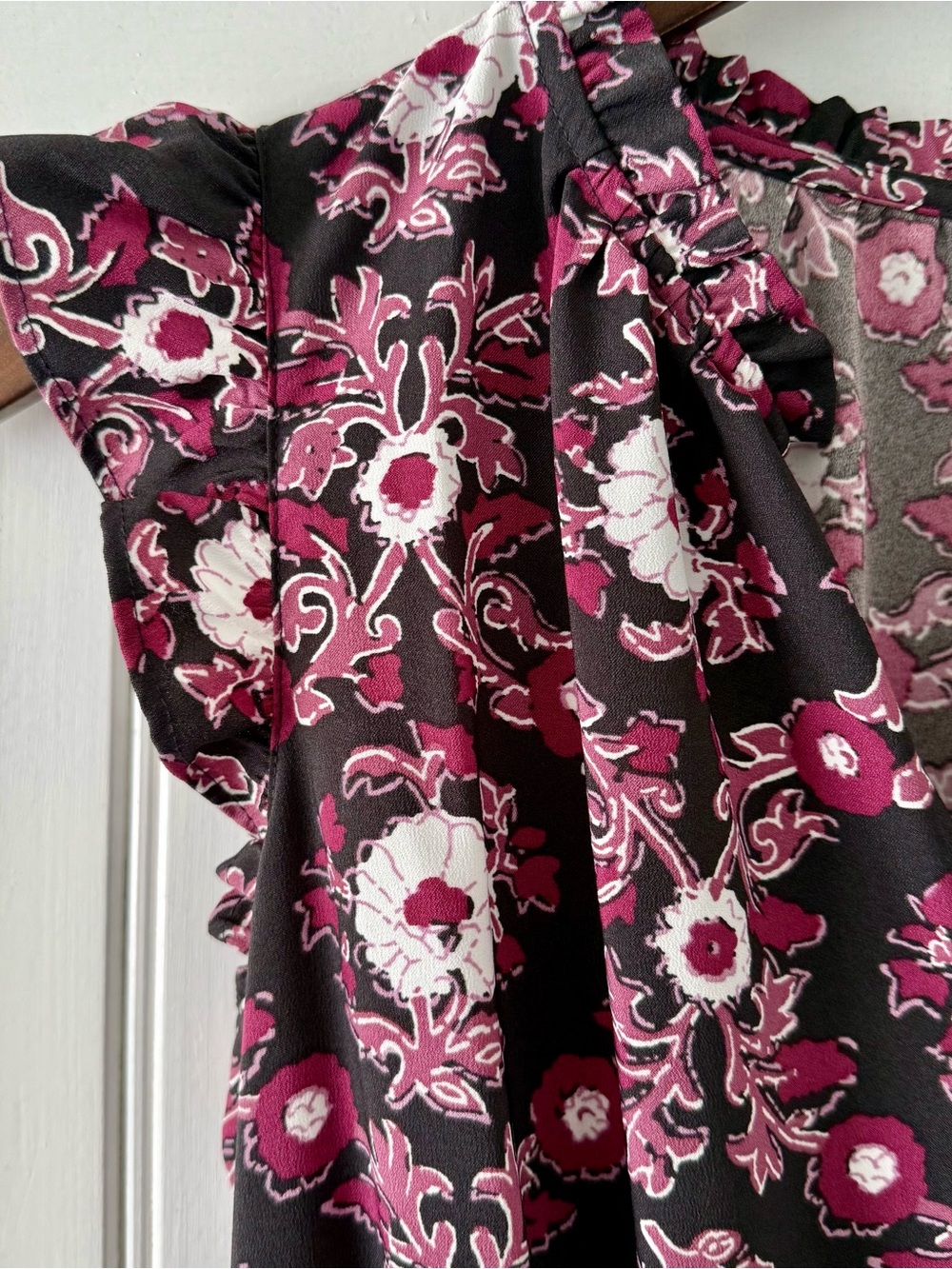LOFT Outlet Floral V-Neck Ruffle Sleeve Maxi Dress - XS - Picture 6 of 10